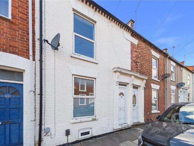 Upper Thrift Street, Northamptonshire. 2 bed terraced house to rent £1,150 pcm £265 pw