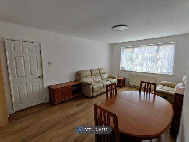 Upper Tulse Hill, London SW2, 4 bed terraced house to rent, £3,000 pcm | PrimeLocation