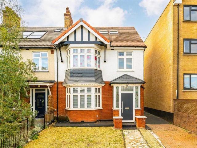 Upper Tulse Hill, London SW2 Studio to rent £1,200 pcm £277 pw