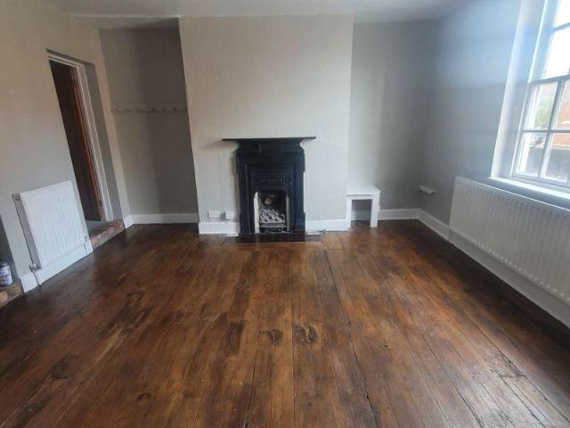 Upper Tything, Worcester WR1 2 bed apartment to rent £1,050 pcm £242 pw