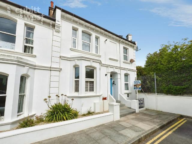 Upper Wellington Road, Brighton, BN2 2 bed apartment to rent £1,400 pcm £323 pw