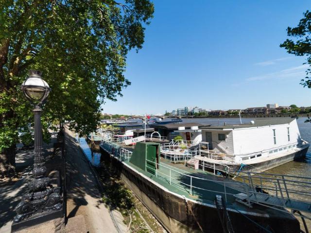 Upper Whistler Walk, London, SW10