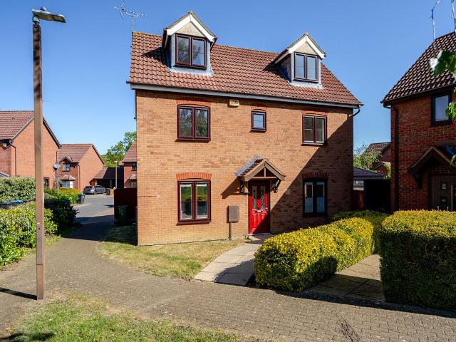 Upper Wood Close, Milton Keynes MK5, 4 bed detached house to rent, £1,995 pcm | PrimeLocation