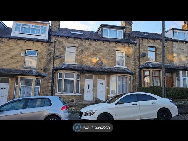 Upper Woodlands Road, Bradford BD8, 3 bed terraced house to rent, £850 pcm | PrimeLocation