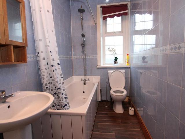 Upper Woodlands Road, Bradford BD8, 4 bed end terrace house to rent, £995 pcm | PrimeLocation