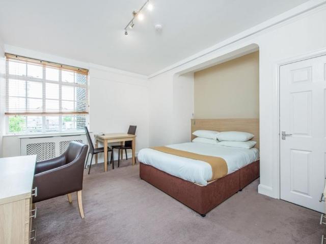 Upper Woburn Place, London, WC1H Studio to rent £1,850 pcm £427 pw