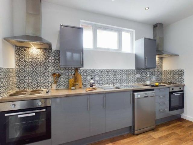 Upper Allen Street 12 bed house share to rent £6,072 pcm £1,401 pw