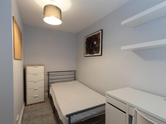 Upper Bath Street, Gloucestershire GL50 1 bed terraced house to rent £615 pcm £142 pw