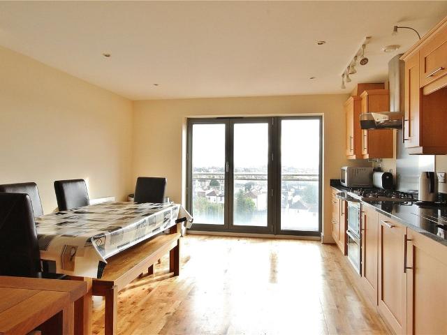 Upper Belgrave Road, Bristol BS8, 2 bed flat to rent, £2,000 pcm | PrimeLocation