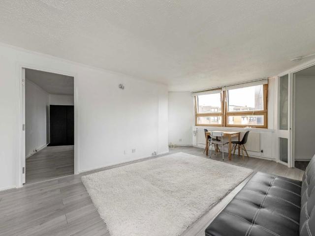 Upper Berenger Walk, Chelsea SW10, 1 bed flat to rent, £2,350 pcm | PrimeLocation