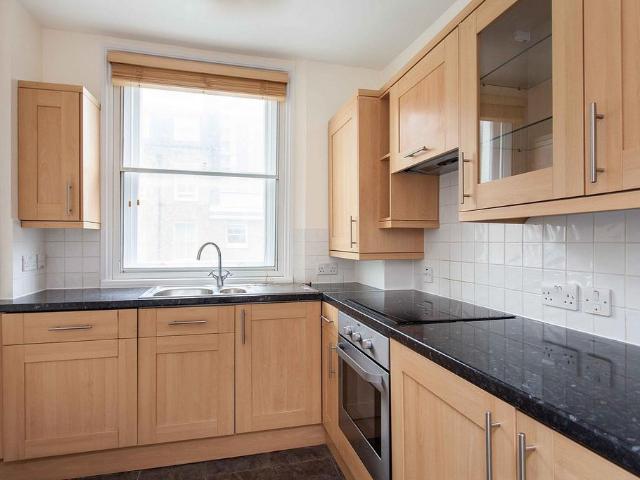 Upper Berkeley Street, Marylebone. 2 bed apartment to rent £3,250 pcm £750 pw