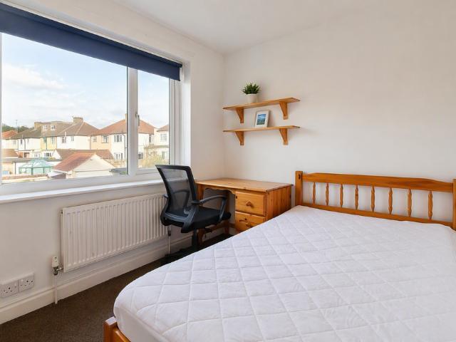Upper Bevendean Avenue, Brighton, BN2 1 bed house to rent £750 pcm £173 pw