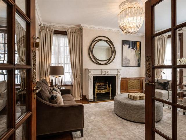 Upper Brook Street, Mayfair, London, W1K 7 bed house to rent £34,667 pcm £8,000 pw