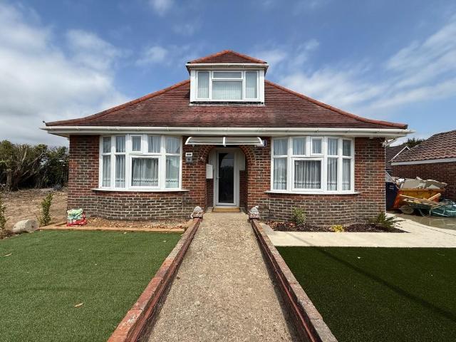Upper Brighton Road, Lancing BN15 1 bed in a house share to rent £850 pcm £196 pw