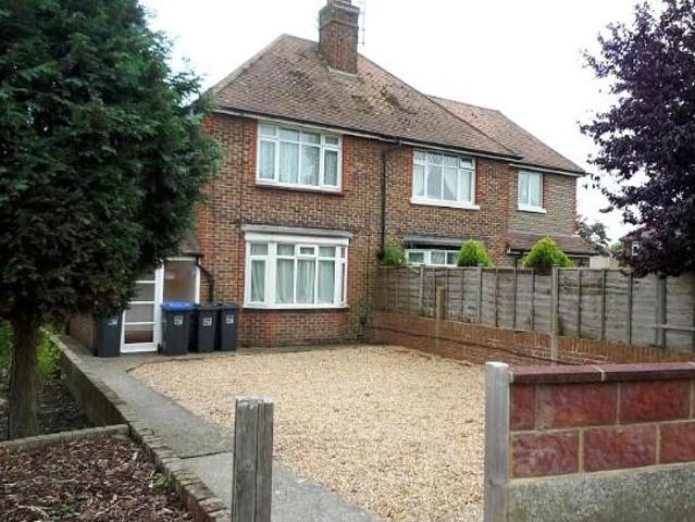 Upper Brighton Road, Worthing, BN14 1 bed flat to rent £925 pcm £213 pw