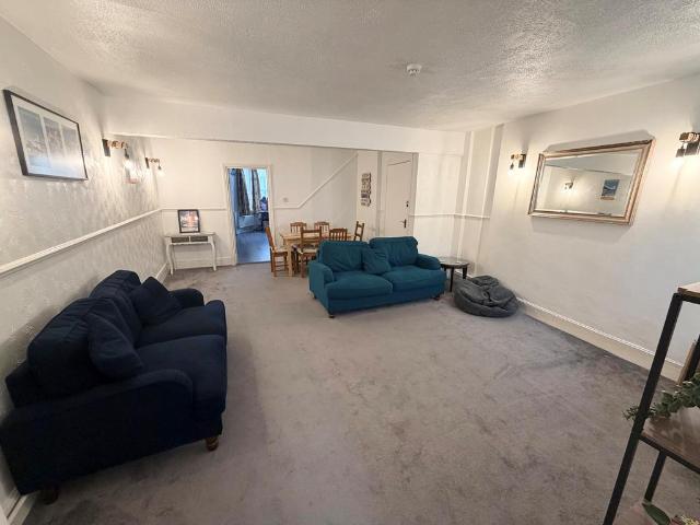 Upper Church Road, Weston super Mare. 1 bed flat to rent £1,200 pcm £277 pw