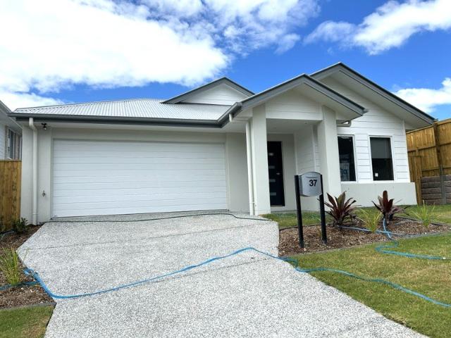 Upper Coomera, A Brand New House for Rent $1000/Week