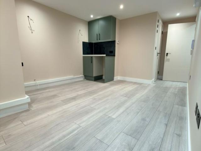 Upper Clapton Road, London E5, Studio to rent, £1,257 pcm | PrimeLocation
