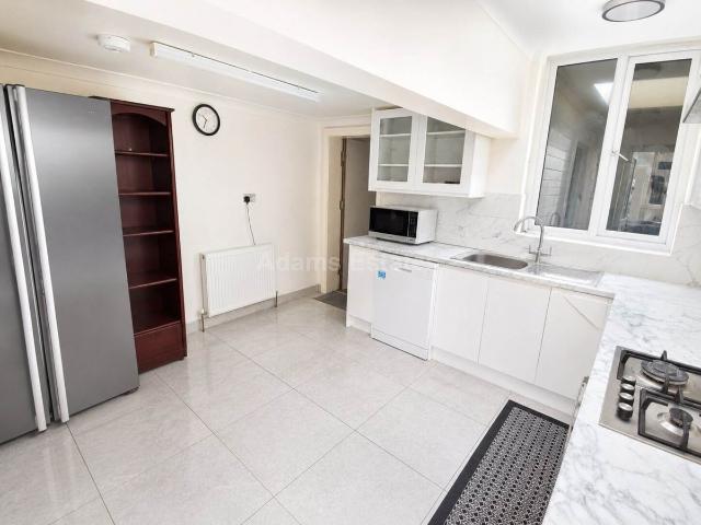 Upper Crown St, Reading RG1, 6 bed shared accommodation to rent, £3,500 pcm | PrimeLocation