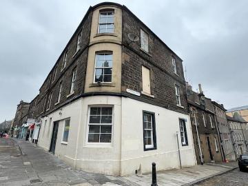 Upper Craigs, Stirling FK8 4 bed apartment to rent £2,920 pcm £674 pw