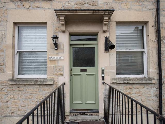 Upper East Hayes, Walcot BA1, 2 bed flat to rent, £1,695 pcm | PrimeLocation