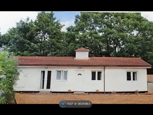 Upper Elmers End Road, Beckenham BR3, 2 bed bungalow to rent, £1,750 pcm | PrimeLocation