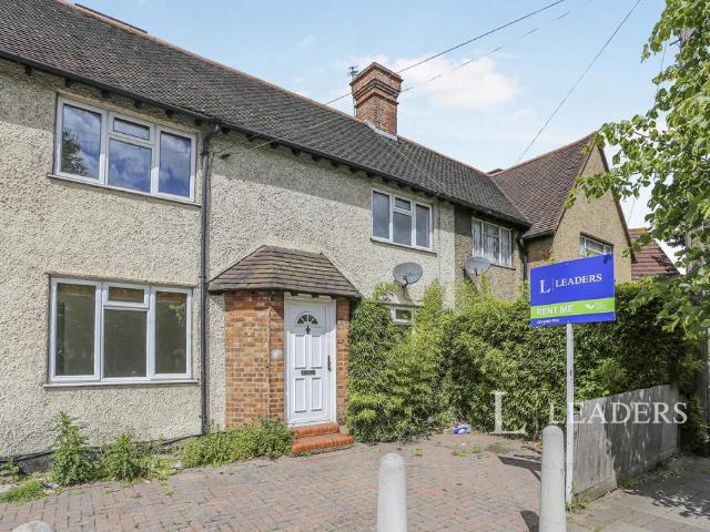 Upper Elmers End Road, Beckenham, BR3 3 bed house to rent £2,250 pcm £519 pw