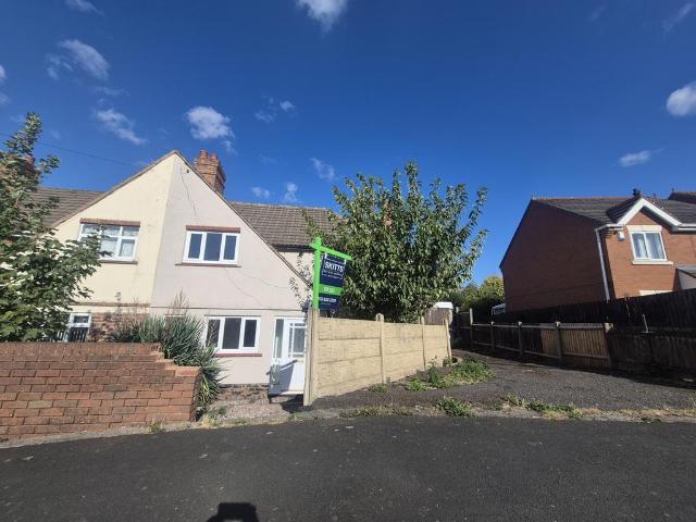 Upper Ettingshall Road, Bilston, WV14 3 bed semi detached house to rent £1,200 pcm £277 pw