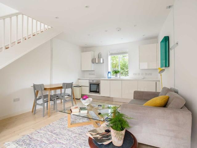 Upper Fisher Row, Central Oxford OX1, 1 bed detached house to rent, £2,750 pcm | PrimeLocation