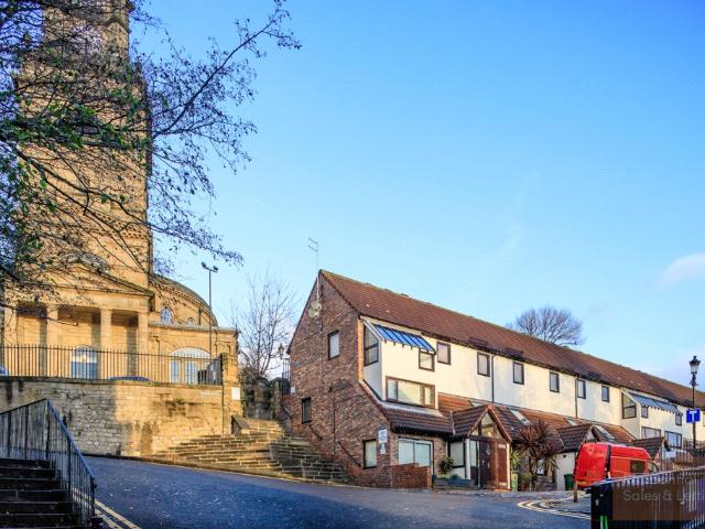 Upper Floor Maisonette Property to let Dog Bank, Newcastle Upon Tyne £1,450pcm Pat Robson