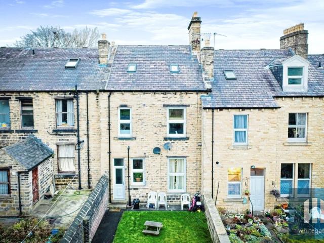Upper George Street, Springwood, Huddersfield HD1, 4 bed flat to rent, £800 pcm | PrimeLocation