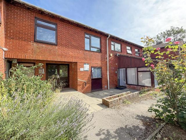 Upper Glen Road, St Leonards TN37, 1 bed flat to rent, £875 pcm | PrimeLocation