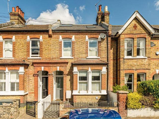 Upper Grotto Road, Strawberry Hill TW1 4 bed terraced house to rent £3,900 pcm £900 pw