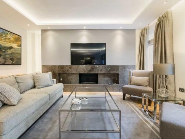 Upper Grosvenor Street, Mayfair, W1K