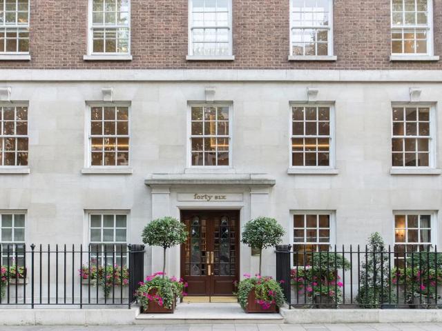 Upper Grosvenor Street, London W1K 3 bed flat to rent £18,950 pcm £4,373 pw