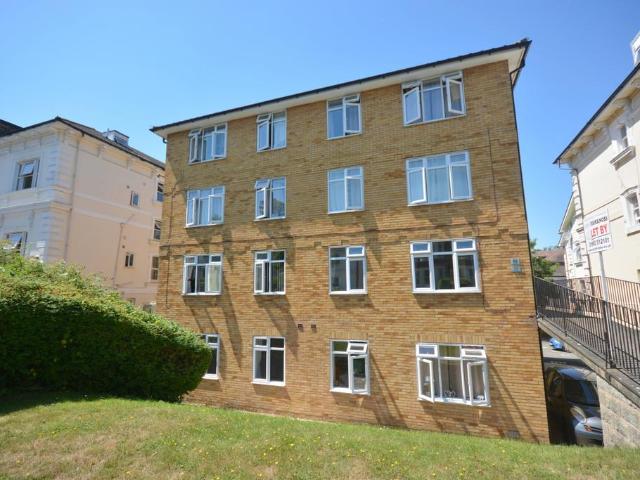 Upper Grosvenor Road, Tunbridge Wells 1 bed flat to rent £1,050 pcm £242 pw