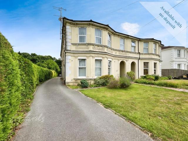 Upper Grosvenor Road, Tunbridge Wells TN1, Studio to rent, £1,100 pcm | PrimeLocation