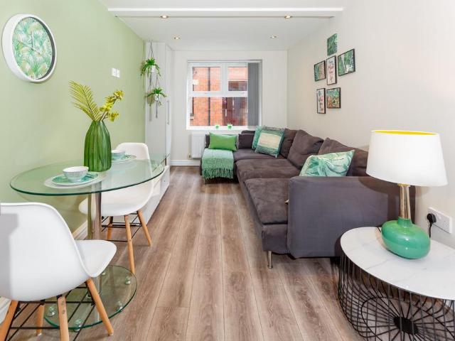 Upper Hampton Street, Canning / Georgian Quarter, Liverpool, L8 1TN, United Kingdom | 4 bed townhouse for rent #134171741 | Rentberry