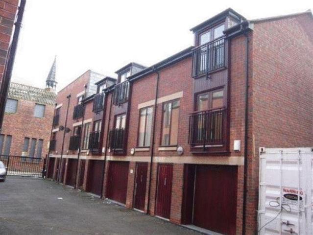 Upper Hampton Street, Liverpool, L8 1TN, United Kingdom | 3 bed house for rent #131561912 | Rentberry