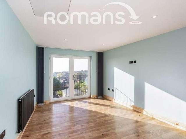 Upper Hale Road, Farnham, Surrey, GU9