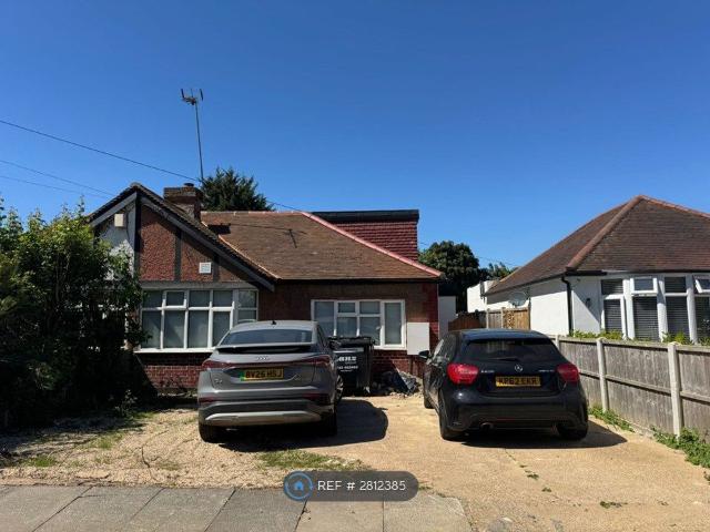 Upper Halliford Road, Shepperton TW17, Studio to rent, £795 pcm | PrimeLocation