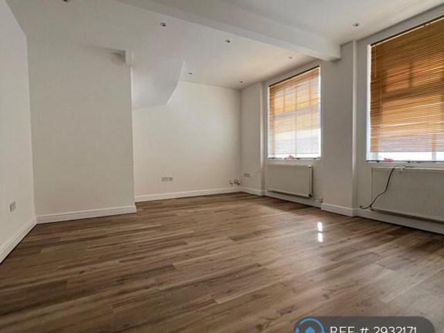 Upper Hollingdean Road, Brighton, BN1 3 bed semi detached house to rent £1,690 pcm £390 pw