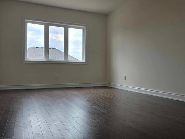 Upper level 4 bedroom home for rent Barrie/Springwater