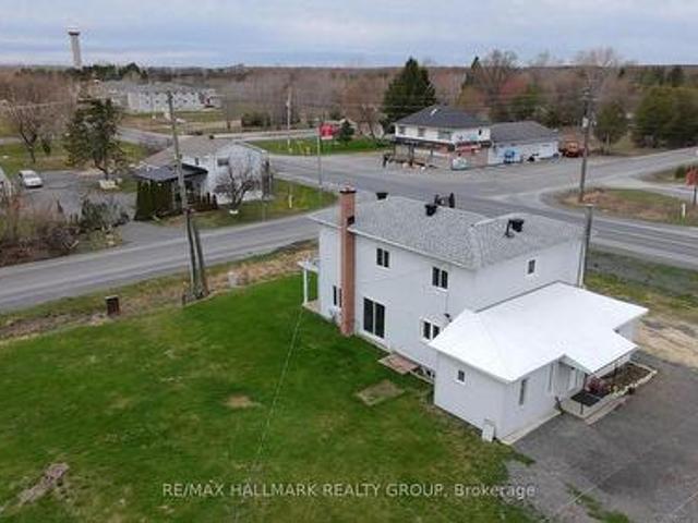 Upper Level 612 Russell Road, Clarence Rockland, ON, K0A 2A0 house for lease | Listing ID X13055 | Royal LePage