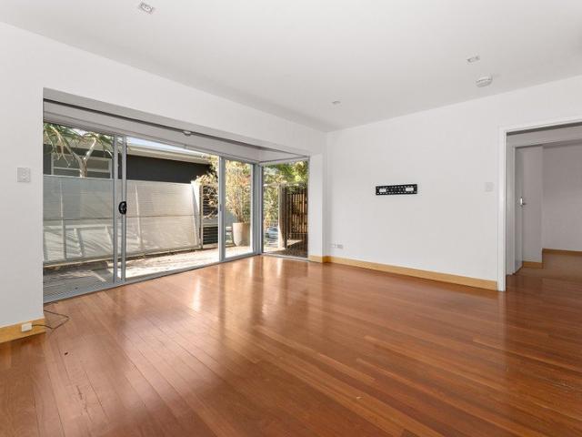 Stylish Upper Level Living in Prime Parkside Location