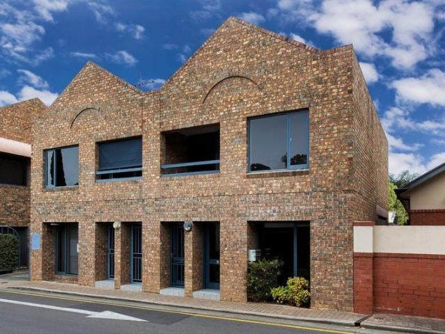 Upper Level Living with Melbourne Street at Your Doorstep