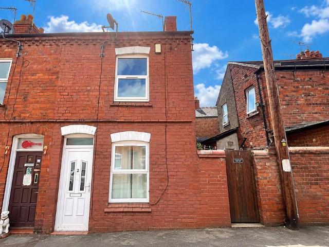 Upper Lord Street, Oswestry 3 bed terraced house to rent £800 pcm £185 pw
