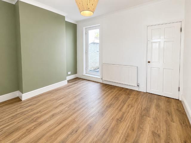 Upper Luton Road, Chatham, ME5 2 bed house to rent £1,150 pcm £265 pw