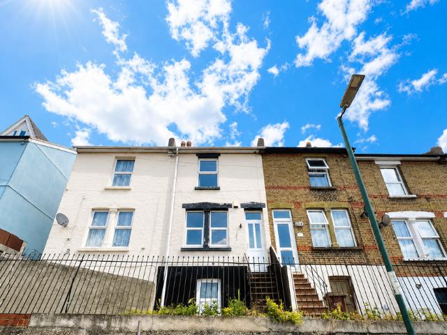 Upper Luton Road, Chatham ME5, 2 bed terraced house to rent, £1,150 pcm | PrimeLocation