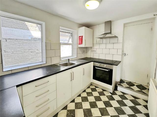 Upper Luton Road, Kent ME5 2 bed terraced house to rent £1,150 pcm £265 pw